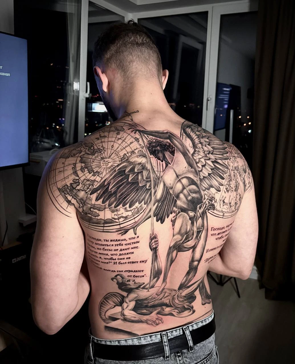 Тату на спине: композиции, масштаб и стоимость